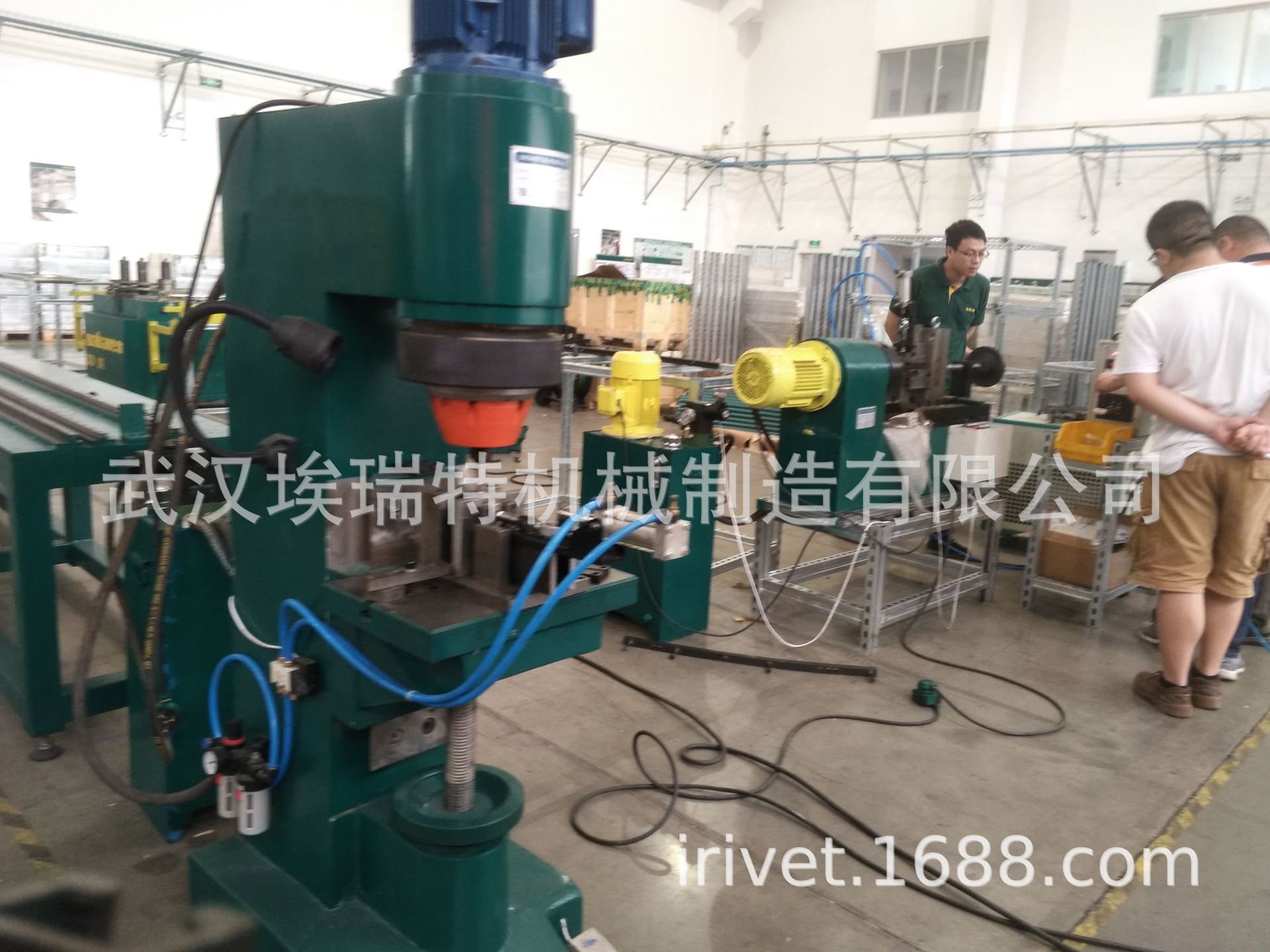 预埋槽旋铆机厂家，武汉埃瑞特哈芬槽铆接机厂家