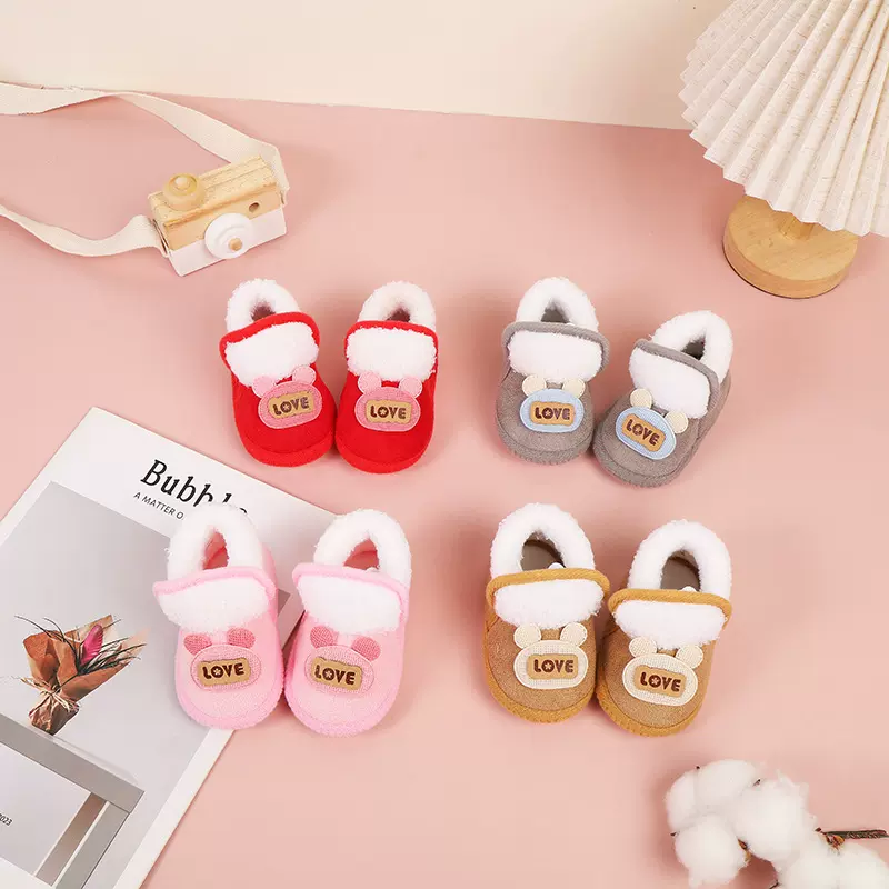 秋冬款加厚软底婴儿鞋可爱英文字母宝宝学步鞋防滑绑带布底步前鞋