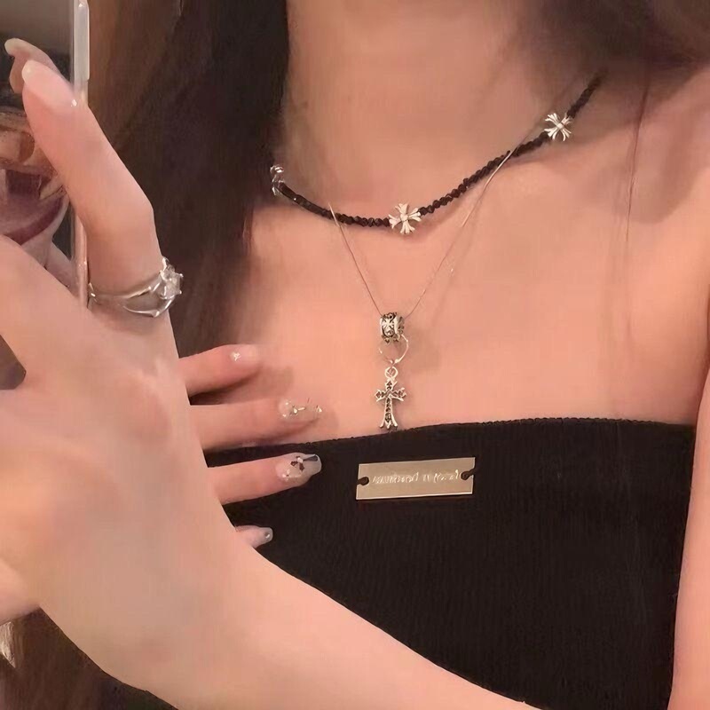 Hot Girl Cross Stacked Necklace Women's High-End Design Niche Clavicle Chain Black Choker Sweater Chain
