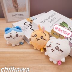爆型chiikawawa吉伊卡わぁ小足シリーズ人形ストラップ自嘲熊ウサキ小八吉伊公仔