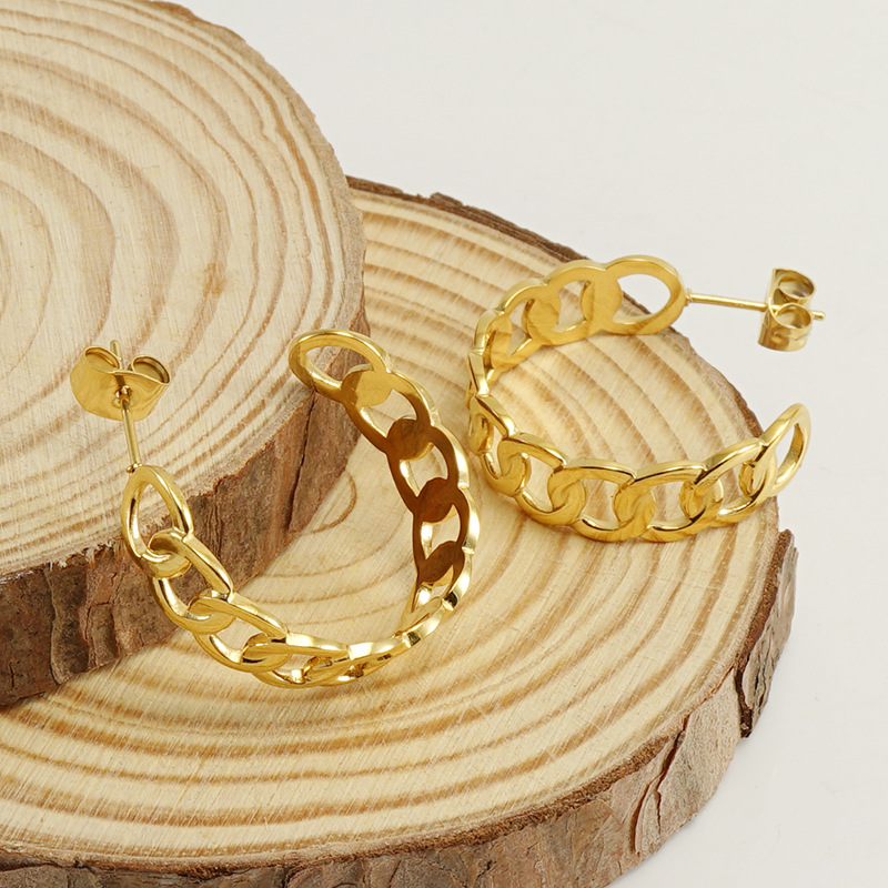 Nueva europea y americana transfronteriza de acero inoxidable galvanizado 18K pendientes anillo hebilla ins retro al por mayor pendientes de diseño geométrico