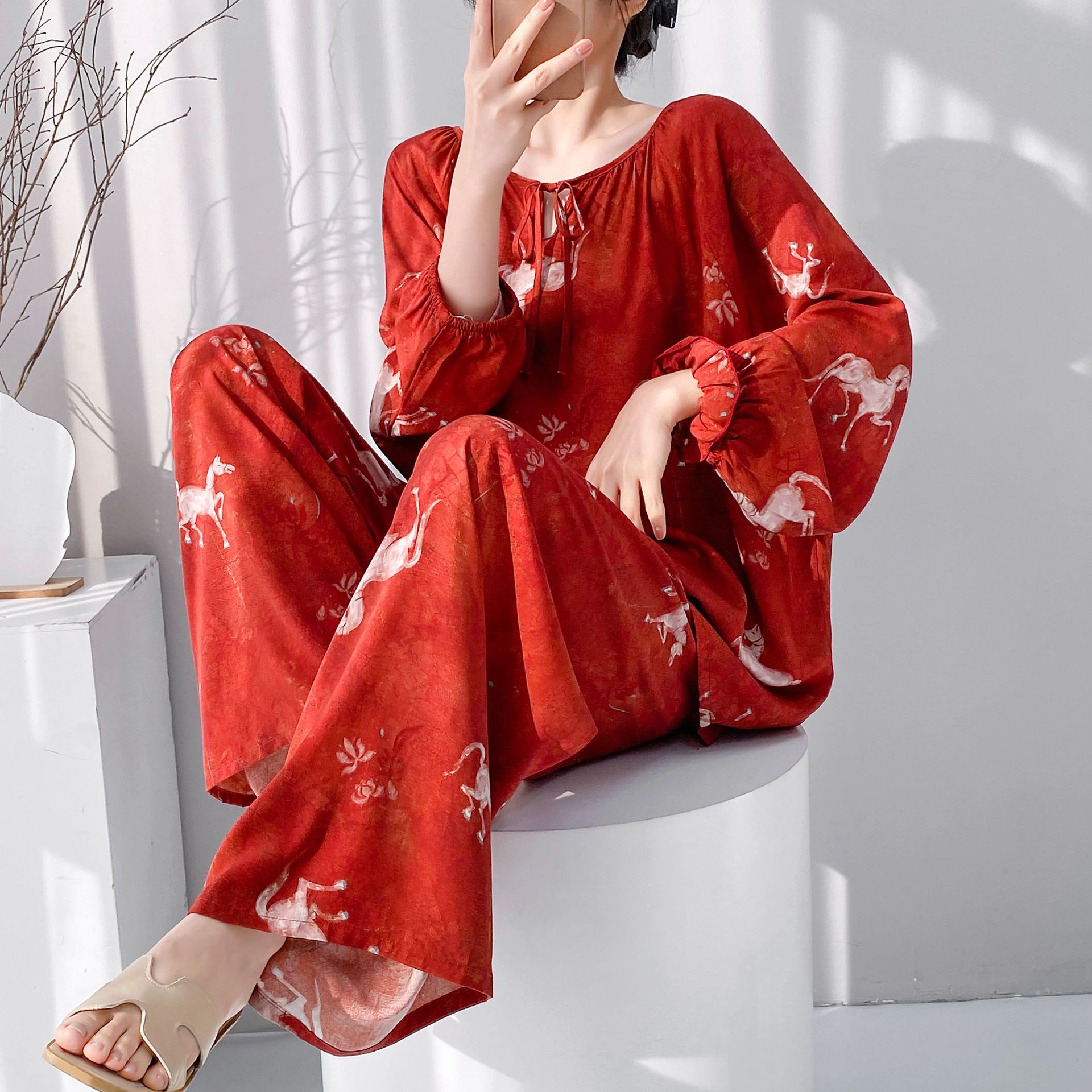 New Chinese-Style Cotton Silk Pajamas for Women, Spring and Autumn Long-Sleeved Loose Cotton Silk Lantern Sleeve Air-Conditioning Clothing, Home Wear That Can Be Worn Outside
