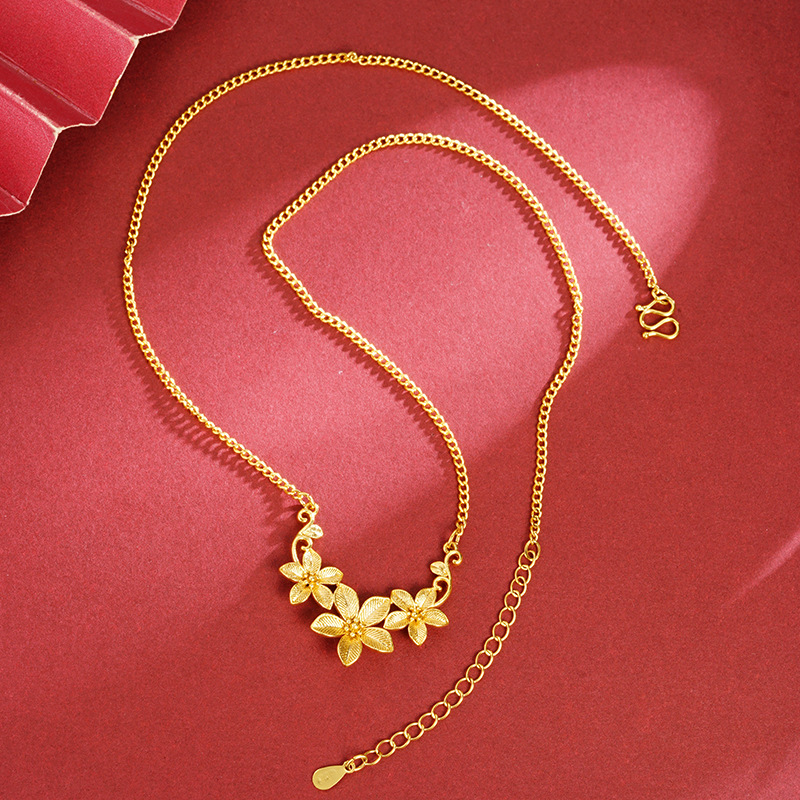 Las nuevas flores florecientes florecen como flores brocadas, pétalos a rayas, collar de oro de arena, diseño de lujo ligero, sensación de temperamento, joyas que no se desvanecen durante mucho tiempo