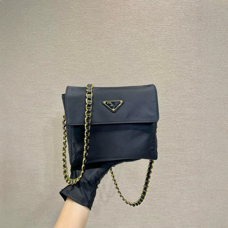 Autumn 2024 New P Home Chain Bag High-end Fashion Handbag All-match Shoulder Bag Crossbody Bag Women 1BD648 Autumn 2024 New P Home Chain Bag High-end Fashion Handbag All-match Shoulder Bag Crossbody Bag Women 1BD648