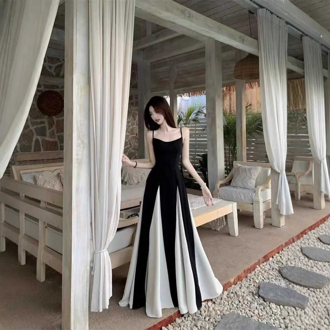 法式拼接撞色吊带连衣裙女装夏季设计感收腰a字裙子大摆拖地长裙