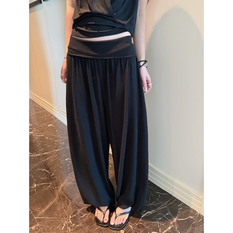 5207 #   Breathable Yoga Mask with a Rolled-Edge Design, Soft and Flowy, with a Casual Drape, Lantern Knit Pants
