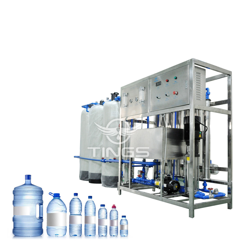 Fabricante D PET máquina de llenado de agua potable embotellada equipo automático tres en uno máquina de llenado de líquidos línea de producción