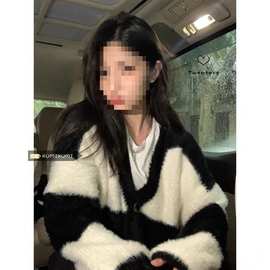 水貂绒女士外套上衣新款秋冬加绒加厚黑白格毛衣女宽松外穿慵懒风