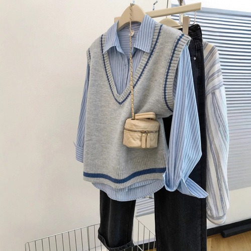 KANING Korean Style V-Neck Colorblock Knit Cardigan for Women 2025 Early Autumn Layering Cardigan Sweatshirt Backless Outerwear