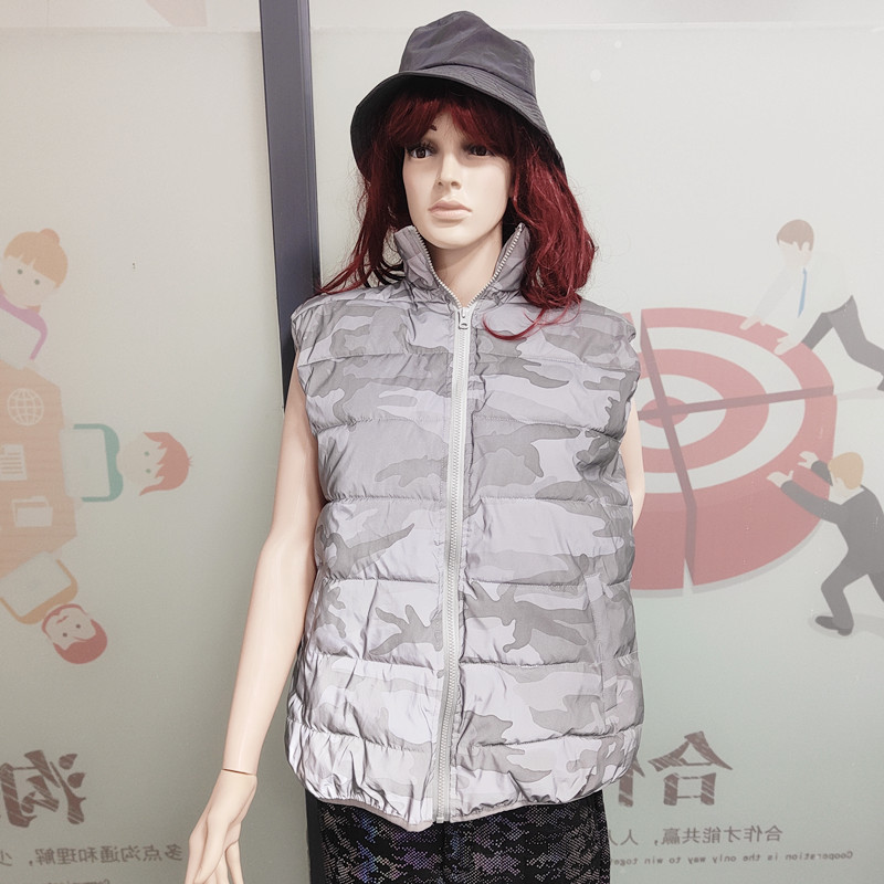 厂家供应迷彩云朵印花高亮反光布滑雪服防水灰色印花马甲反光面料