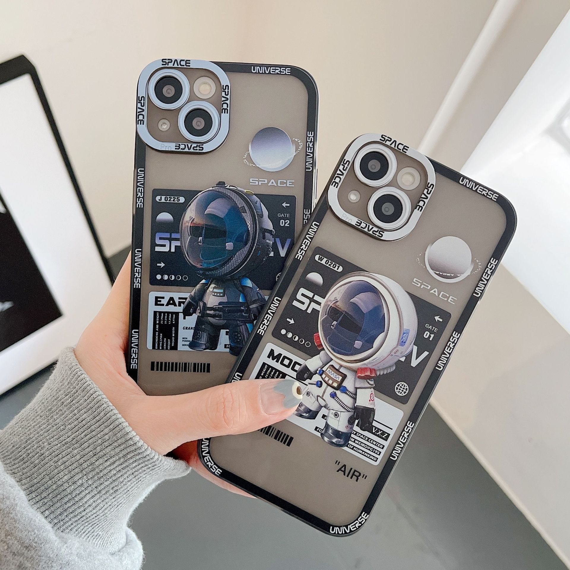 Fashion Creative All-inclusive Angel Eyes Astronaut Colorful Protective Case For Iphone display picture 6