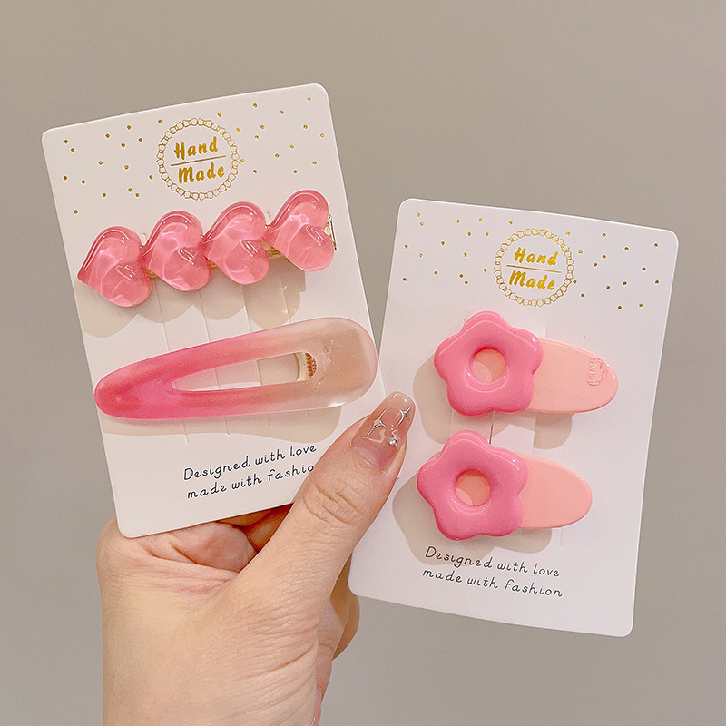 Pin de pelo de verano de dopamina rosa de alto nivel de sensación de frangeo un clip de pelo de frente acabado de pelo de broche adorable adornamiento para el pelo