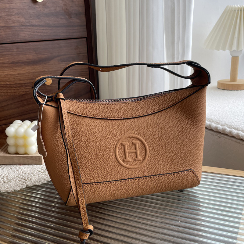 Genuine Leather Underarm Bag For Women 2026 New Arrival Niche Designer Trendy Versatile Crossbody Bag French Style Commuter Shoulder Bag - Thumbnail 4