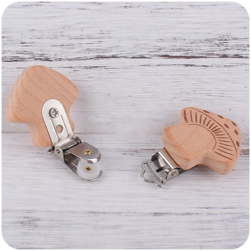Suministros para bebés clip de chupete de haya clip de chupete animal de dibujos animados bebé calmante clip de madera de protección de seguridad de haya