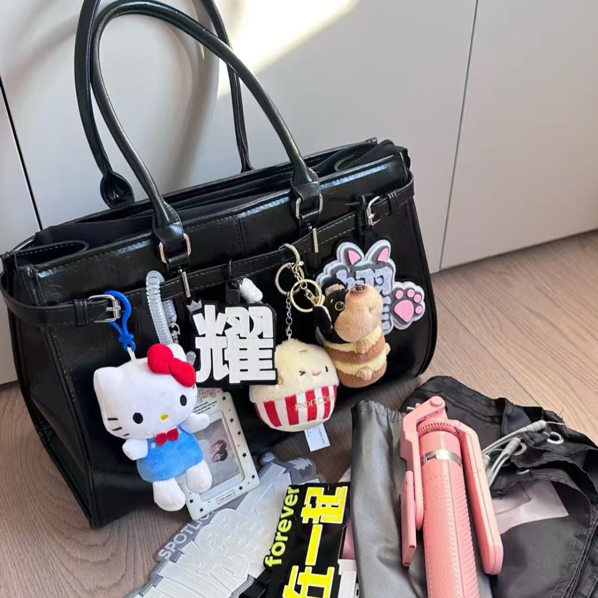 Concert fan bag with hidden stand, large-capacity tote bag, handbag with hidden compartment for light signs, high-end women's bag