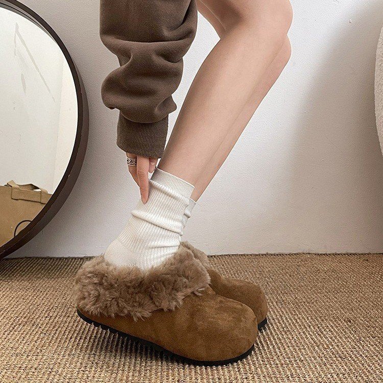 Thick-soled, plush-lined Birkenstock-style snow boots, cotton slippers for women, 2026 new winter furry half-slippers for outdoor wear Thick-soled, plush-lined Birkenstock-style snow boots, cotton slippers for women, 2026 new winter furry half-slippers for outdoor wear