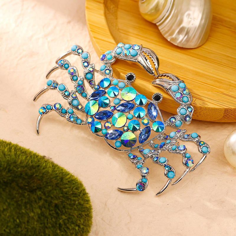 Large Diamond-encrusted Beach Crab Brooch Women's Coat Cardigan Sweater Decorative Pin Fashion All-match High-end Jewelry Large Diamond-encrusted Beach Crab Brooch Women's Coat Cardigan Sweater Decorative Pin Fashion All-match High-end Jewelry