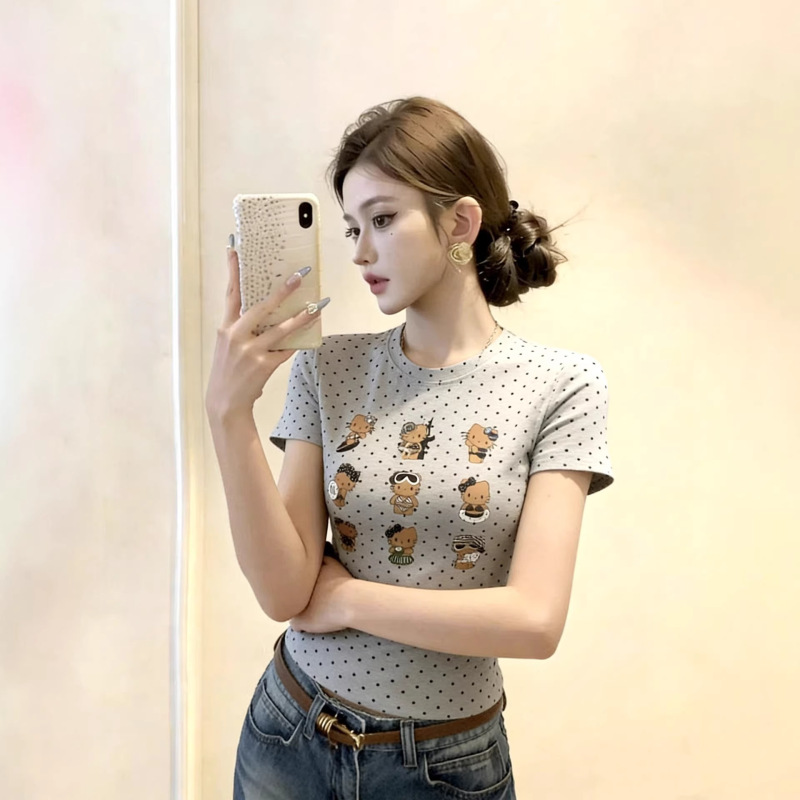 Linoneone Black Leather Cat Sauce Original Design Vacation Surfing Kitty Cute Slim Fit Stretch Short Sleeve T-Shirt