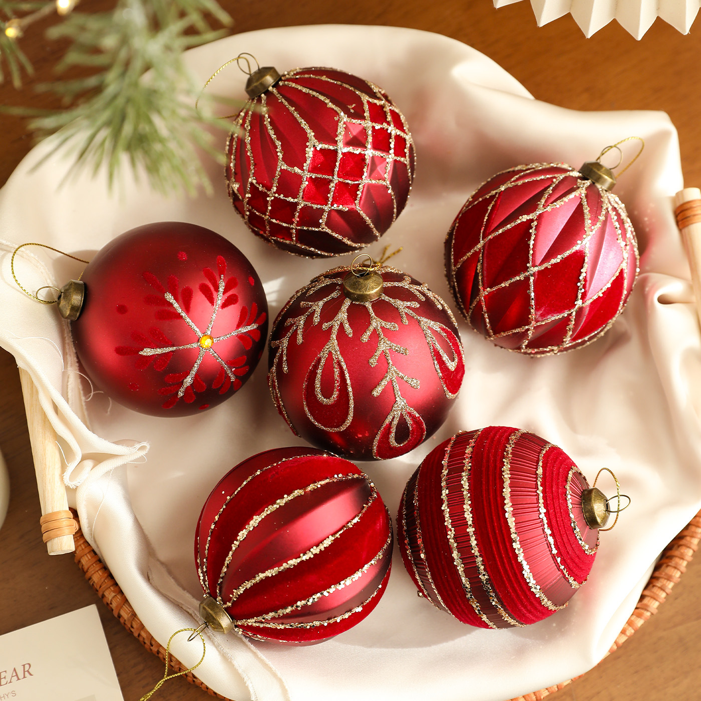 8CM rojo mate de alta calidad bola adhesiva polvo de oro galvanizado bola de decoración de árbol de Navidad colgante decoración colgante bola colgante