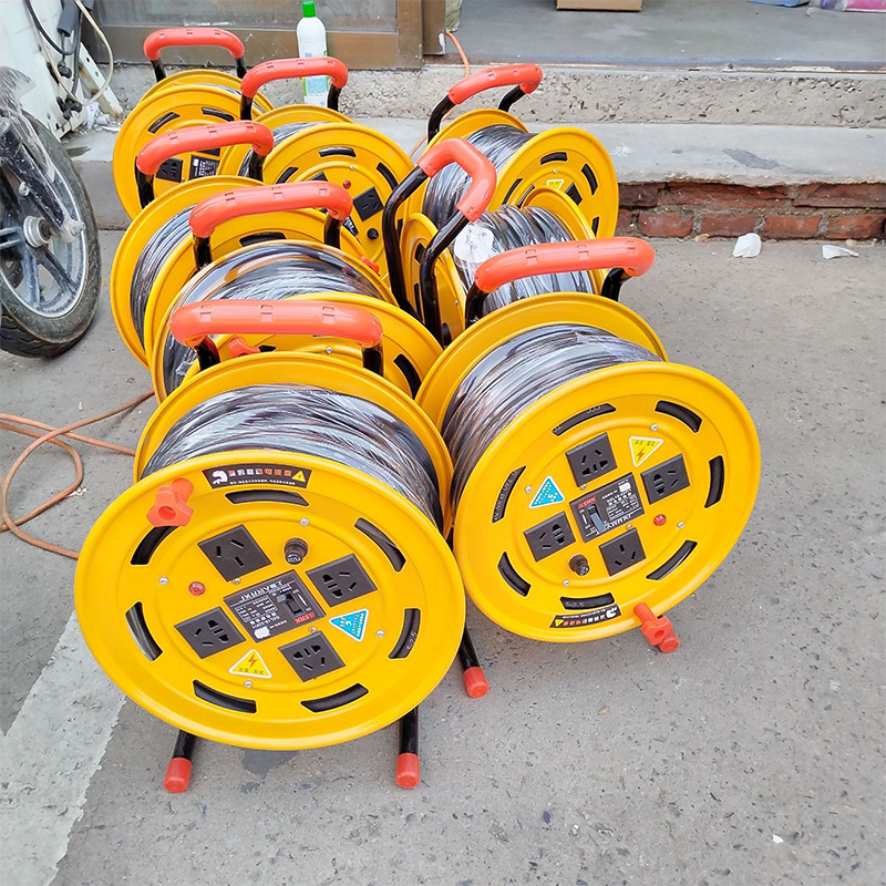 Bandeja de cable móvil 220V bandeja de arrastre de grado industrial de metal 2 núcleos 3 núcleos 30 m 50 m bandeja de cable fabricante al por mayor