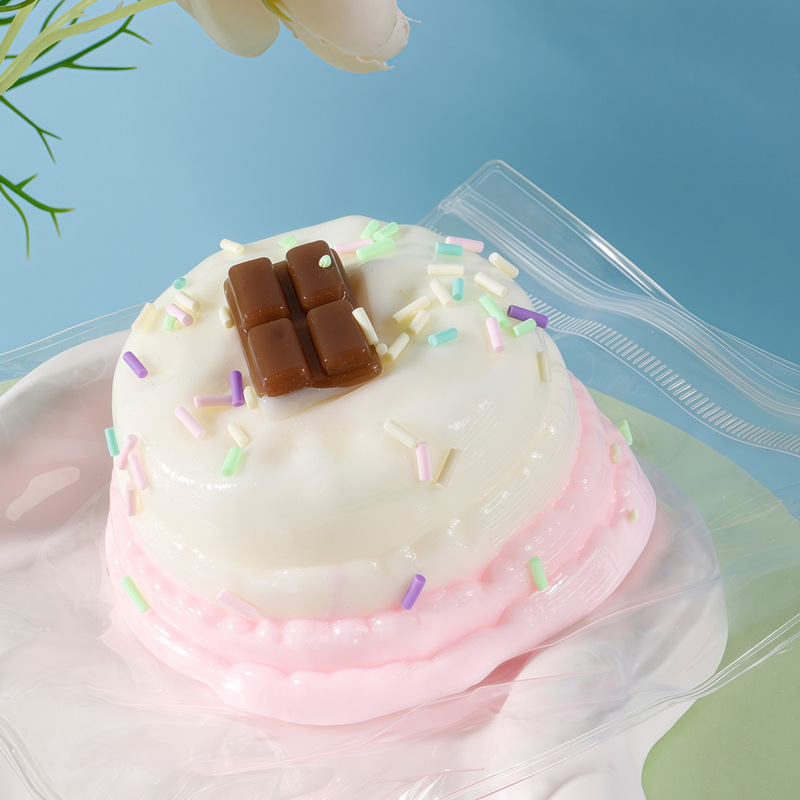Tiktok-Style Chocolate Cream Cake Squishy Toy That Simulates Real Objects, Soft and Stress-Relieving