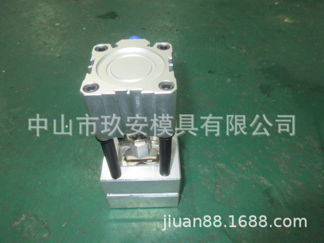 玖安模具 供应35x12x8mm 卡头袋 胶袋 塑料袋气动打卡机