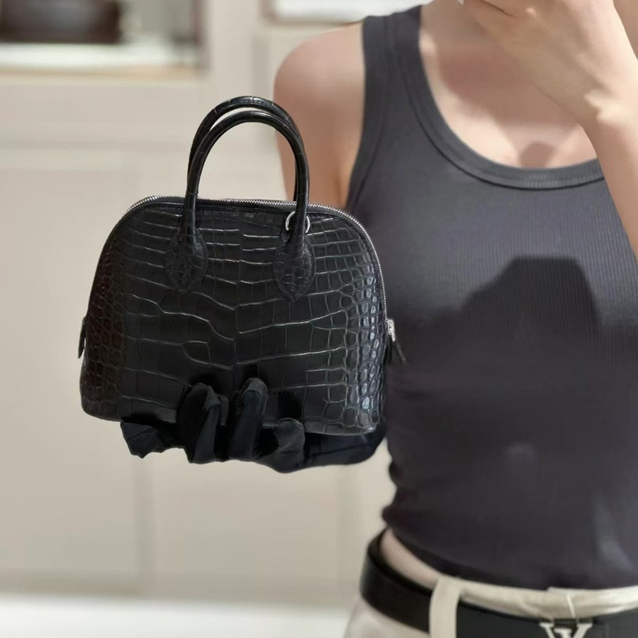 2025 High-grade Crocodile Pattern Genuine Leather Vintage Women's Bag Top Layer Cowhide Mini Bowling Shell Bag Crossbody Bag