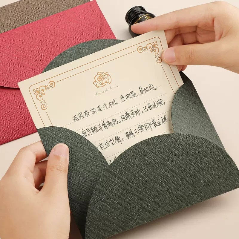 古風な模様が非常に強い、ヨーロッパ風の金箔押し封筒、便箋、封蝋、招待状、ラブレター制作、レトロな金箔押し|undefined
