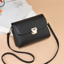 简约斜挎包女2024新款荔枝纹中年妈妈包逛街买菜必备锁扣单肩包潮