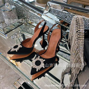 ���ļ��п՛�Ь�¿�̫ꖿ۾I���߸�Ь�\�ڼ��^һ�֎��Ʊ�����ЬŮ