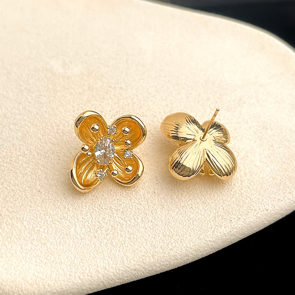 耳语_0000s_0009_组 64 拷贝.jpg