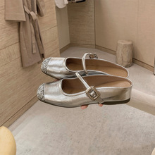 ţƤ��~���ы�ͬ������߰��^����ЬŮ���⴩��Ƭһ�֎����^����