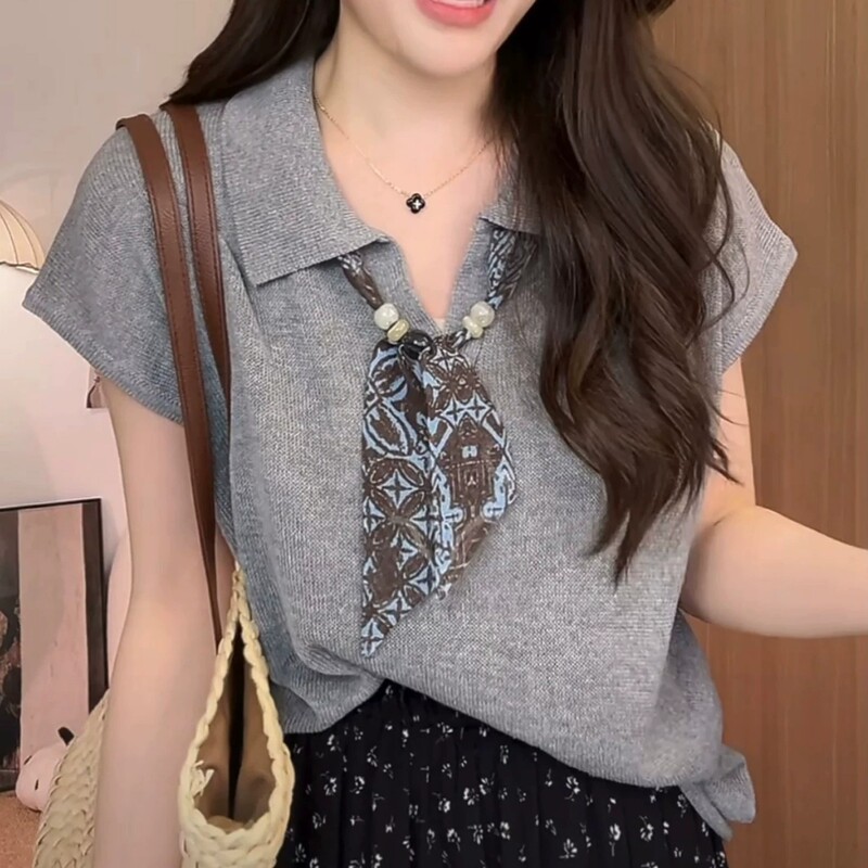 Old Money Style Polo Collar Silk Scarf Short-Sleeve Knit Top for Women, Early Summer Korean Design, Thin and Slimming, Elegant Top Old Money Style Polo Collar Silk Scarf Short-Sleeve Knit Top for Women, Early Summer Korean Design, Thin and Slimming, Elegant Top