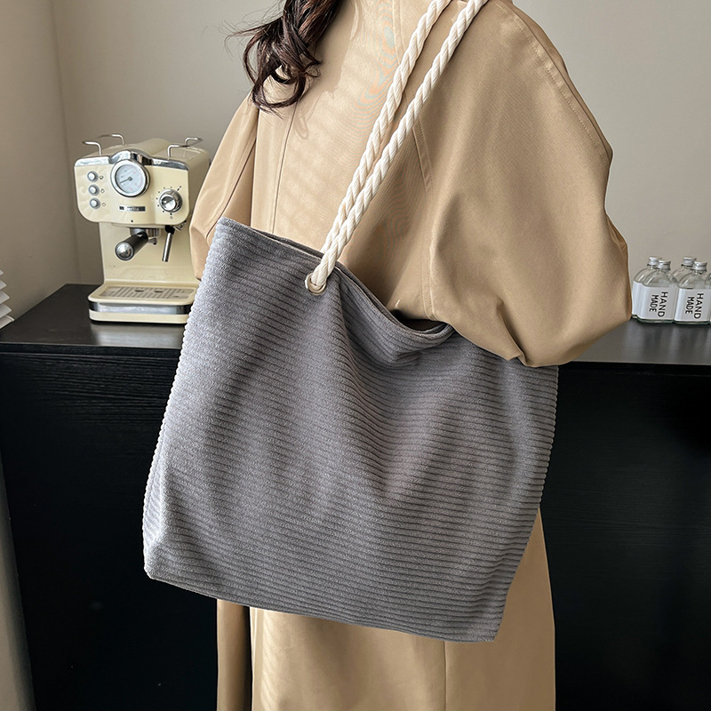 Bolso Tote de pana para mujer 2024 nuevo invierno popular casual bolso de hombro de todo fósforo bolso de axila de viaje de gran capacidad