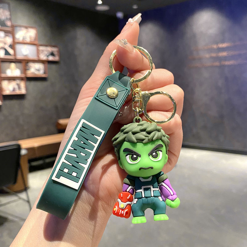 新商品アニメアベンジャーズのキーホルダー創意的なスパイダーアイアンマンの死侍公仔カバンのペンダントプレゼント