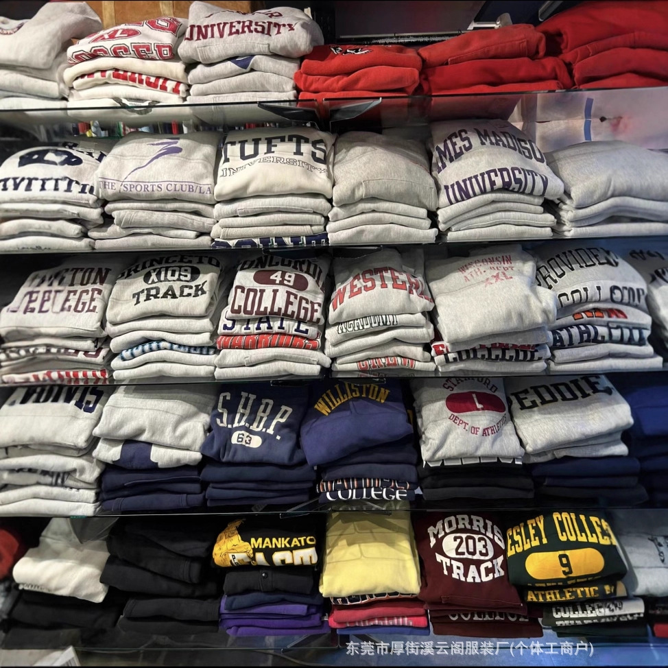 남성용 스웨트셔츠 및 상의를 공장에서 직접 판매하고, 가을 겨울 저렴한 노점상 및 야시장 상품을 도매로 구입합니다.