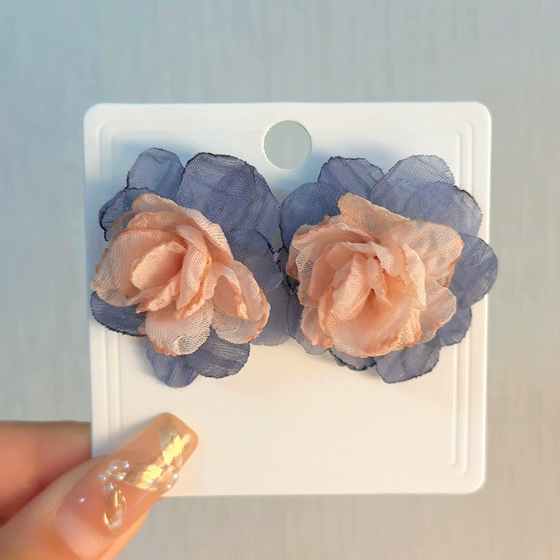 Осенние и зимние серьги-серьги камелии