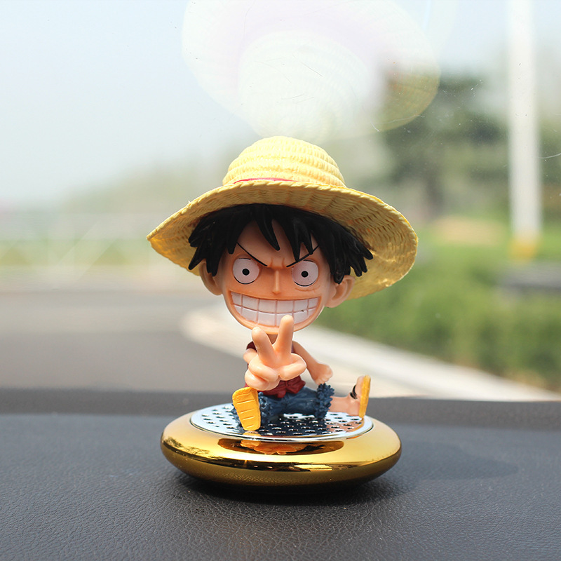 Anime de dibujos animados One Piece Naruto y otras series de perfumes de coche, adornos de coche, accesorios de decoración de coche