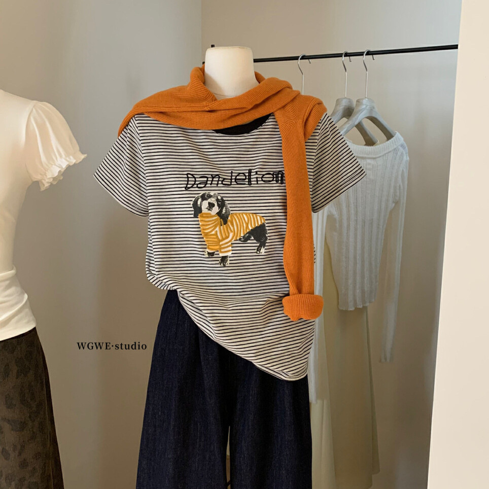 WGWE Korean Bordado Versión suelta Camiseta de manga corta a rayas Mujer 2025 Verano Nuevo estilo Casual Todo-fósforo Top W5201