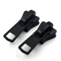 Black no. 8 resin two-way slider [1 piece] l2-318
