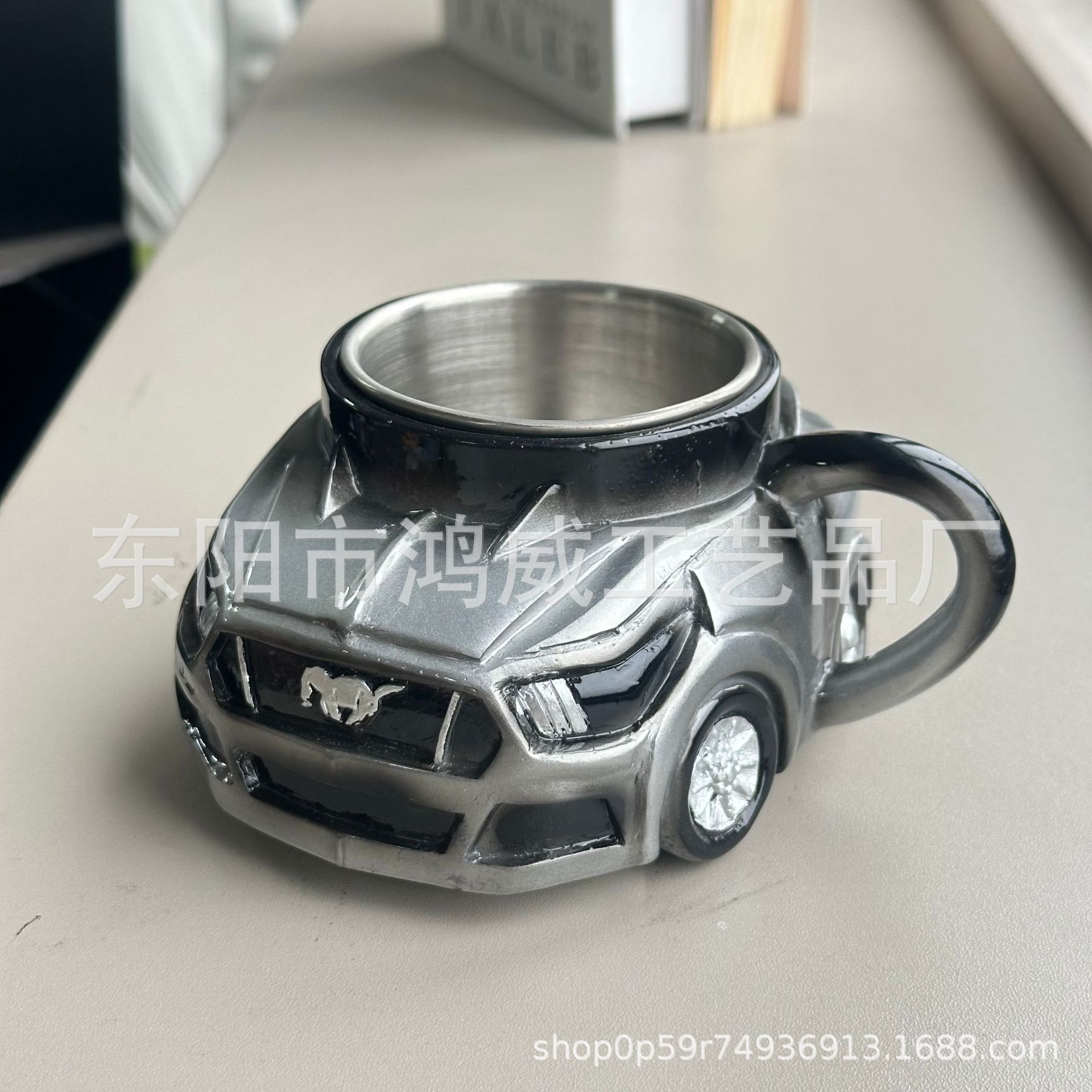 Taza de coche deportivo - Plata