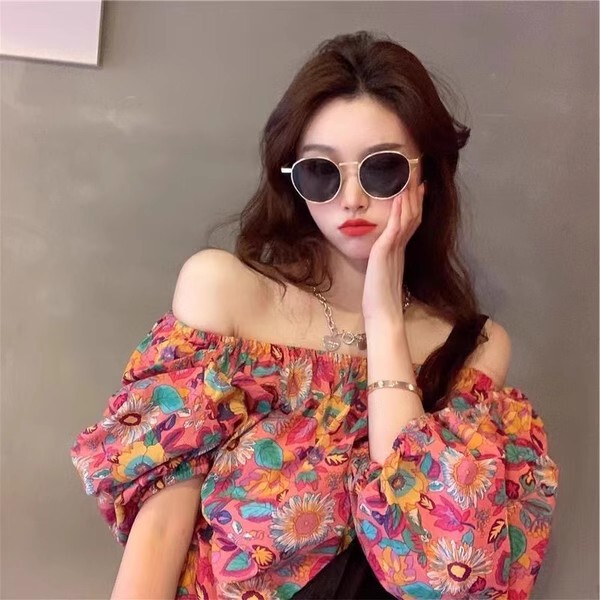 2025 Spring and Summer New Style One-Line Collar Off-Shoulder Sunflower Shirt, Loose and Salty or Sweet Preppy Style Chiffon Shirt