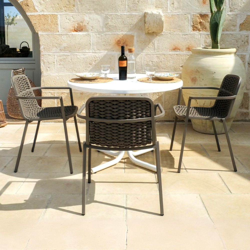 Mesa y silla al aire libre combinación de patio impermeable a prueba de agua y protección solar de caña de tres piezas, silla de comedor al aire libre nórdica moderna en línea ocio image 5