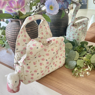 & ⇞ Trendy and Sweet Floral Handbag New Ins High-Value Cute Tote Canvas Bag Lunch Commuter Bag a