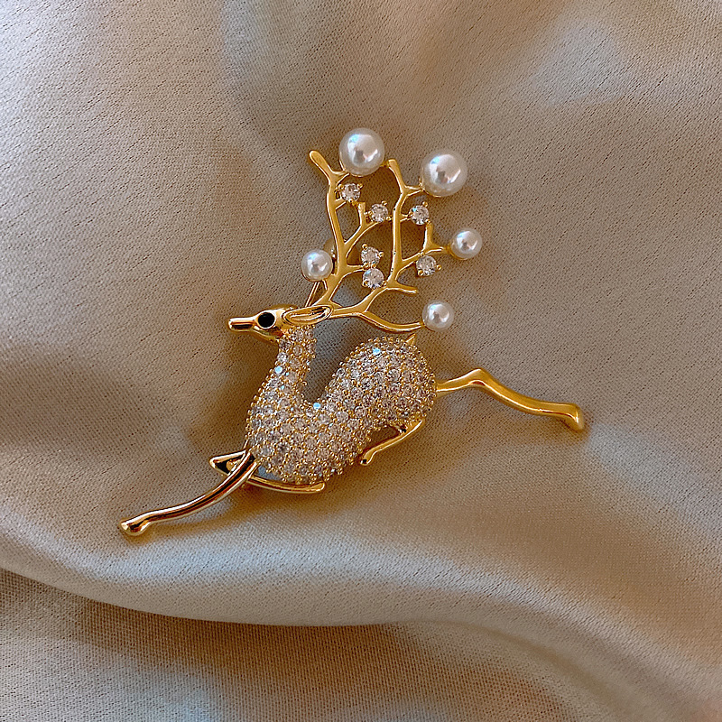 Vintage Enamel Horse Brooch for the Zodiac Year, Retro High-End Suit Pin, Fashionable Versatile Accessory for Women