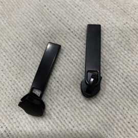 厂家直销泳漆金属拉头 适用于各种类型箱包配件