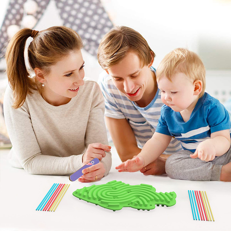 Amazon venta en caliente en forma de pez para niños nuevos productos sensoriales de silicona placa de movimiento de silicona de grado alimenticio placa de descompresión