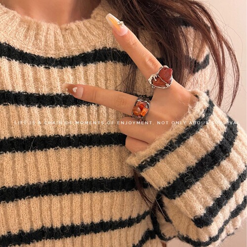 Handmade Ring with Silver Metal Texture, Maillard Chocolate Color, Natural Amber Stone, Modern Chinese Style