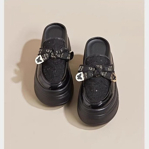 Baotou half-slippers for women, 2024 summer new style, round-toe thick-soled lazy one-legged mesh sponge cake white shoes