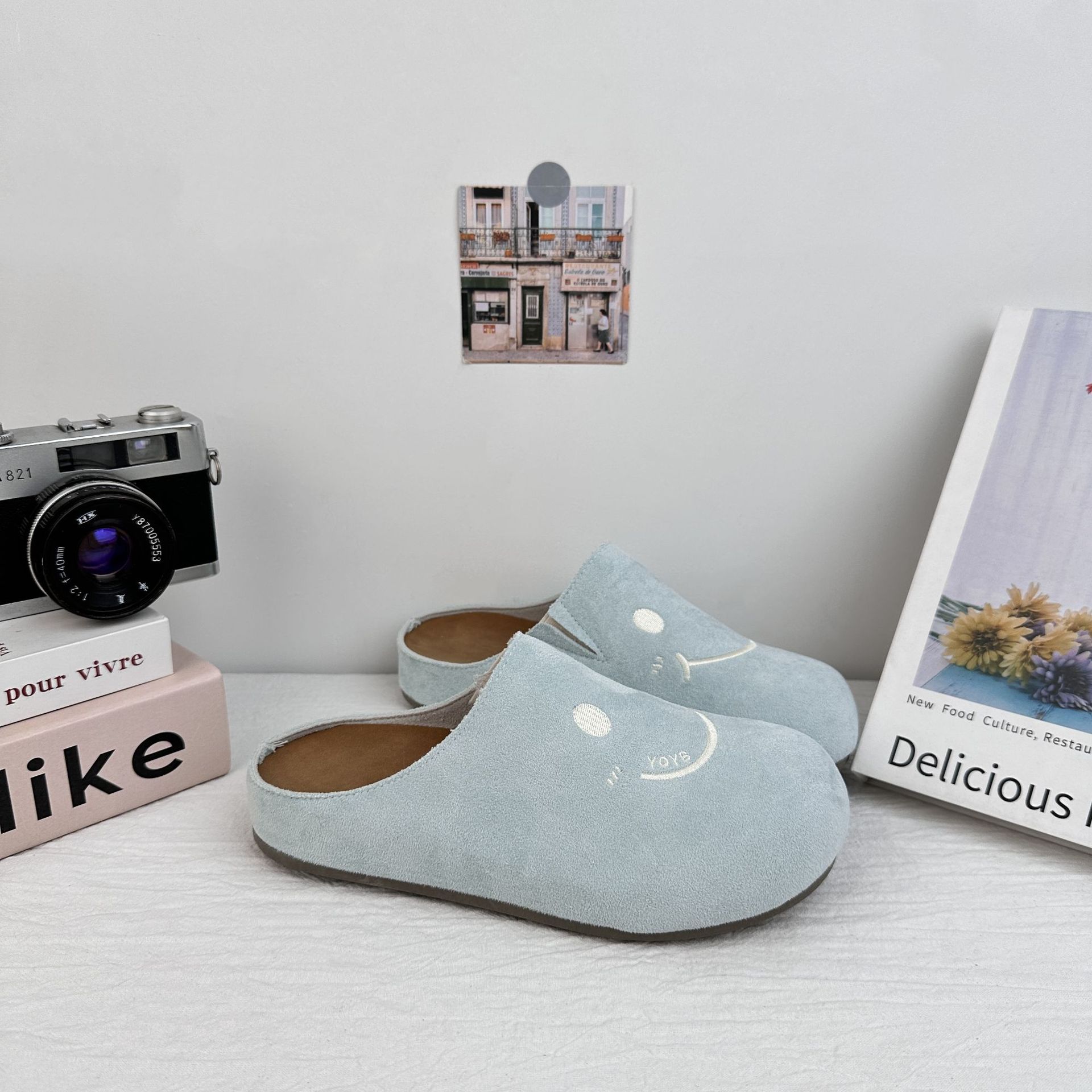 Zapatillas de mujer Yuanbo verano delgado Bocken zapatillas con falda media zapatillas 2025 nuevos zapatos blancos